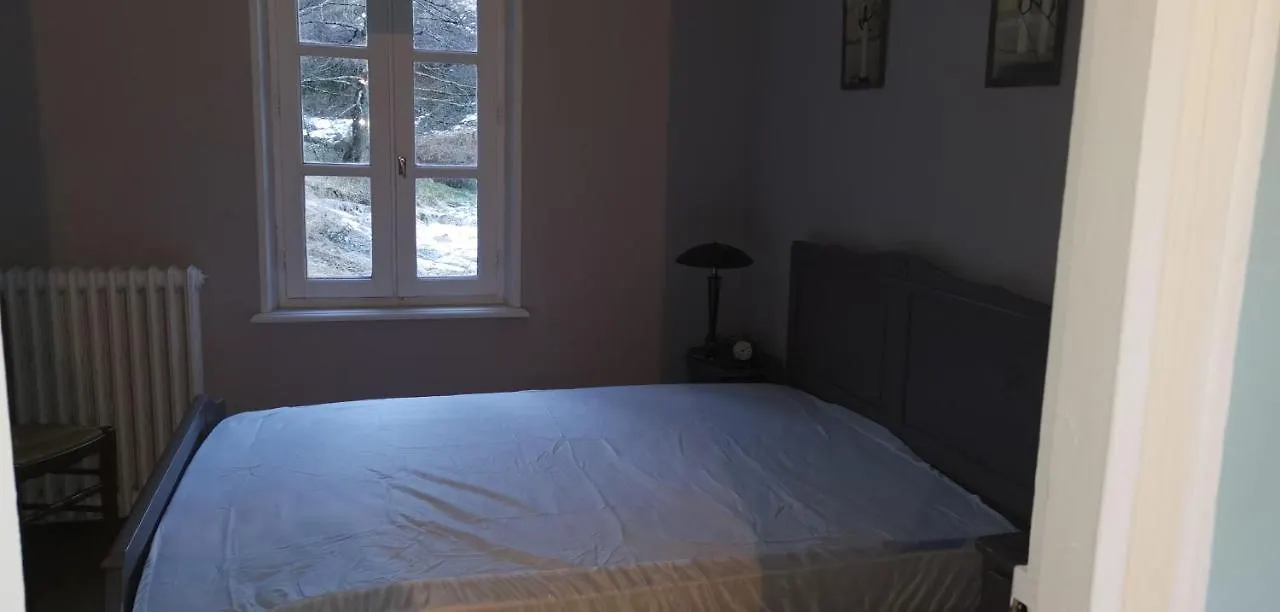 Holiday home Maison D'Hote, Gite, La Maisonnette Vic-sur-Cere