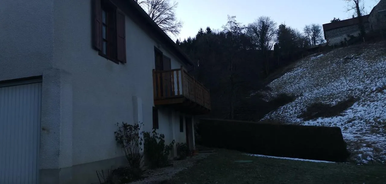 Maison D'Hote, Gite, La Maisonnette Vic-sur-Cere France